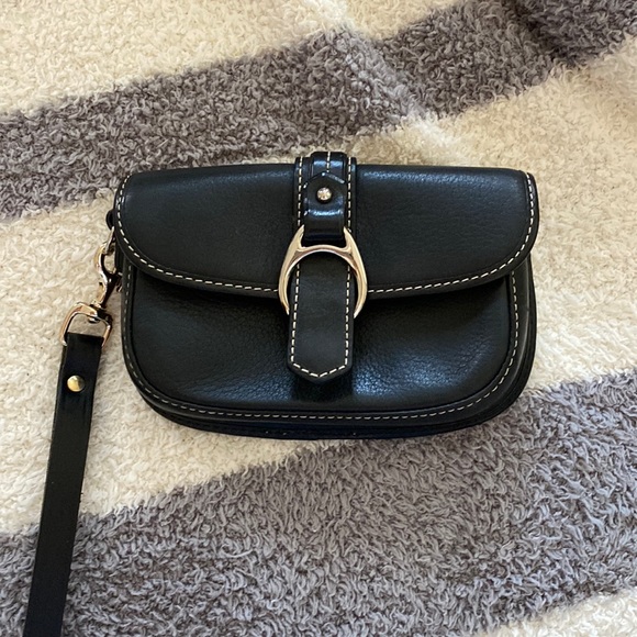 Dooney & Bourke wallet - Picture 1 of 3